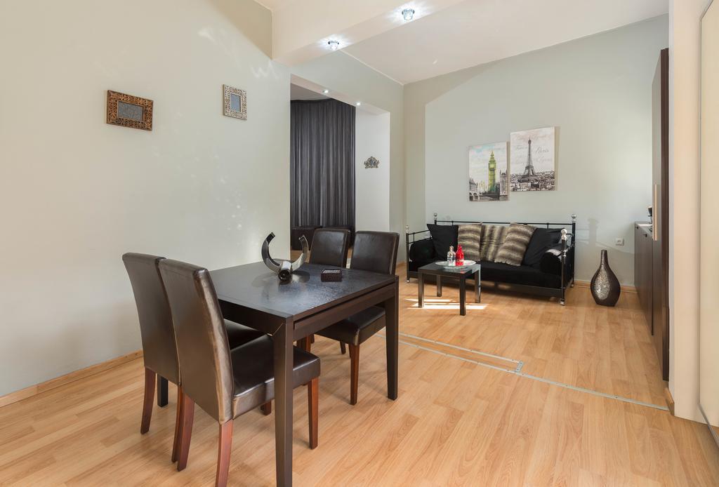 Amazing Apartment 300 Meters From The Old Town Apartment